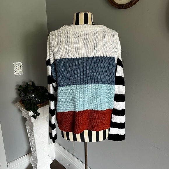 Adele B color block sweater with striped sleeves medium - Picture 3 of 9